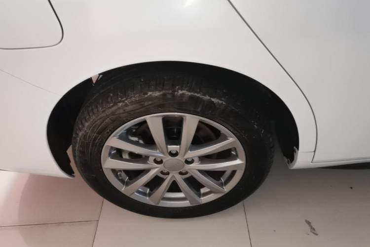 Used AION S 2023 Meizu 580 Lithium Iron Phosphate Right Rear Wheel Hub
