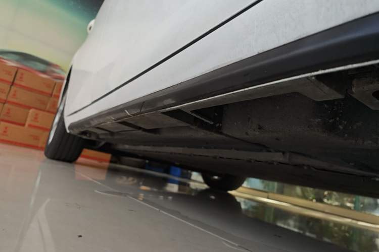 Used AION S 2023 Meizu 580 Lithium Iron Phosphate Right Side Sill