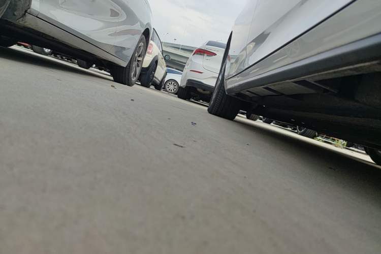 Used AION S 2023 Meizu 580 Lithium Iron Phosphate Right Side Sill