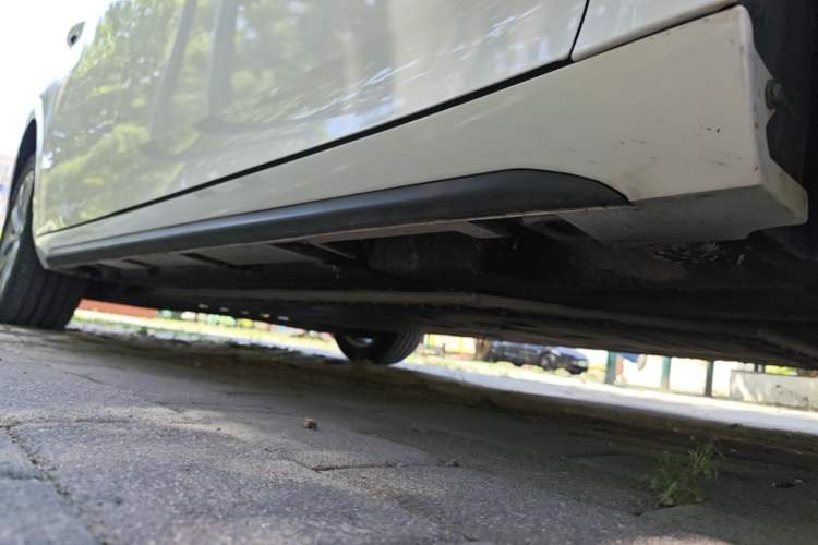 Used AION S 2023 Xuan 580 55.2 kWh Lithium Iron Phosphate Right Side Sill