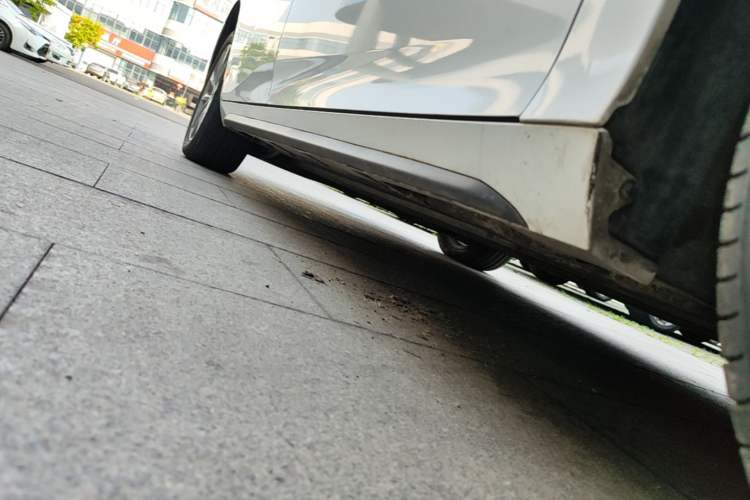 Used AION S 2023 Meizu 580 Lithium Iron Phosphate Right Side Sill