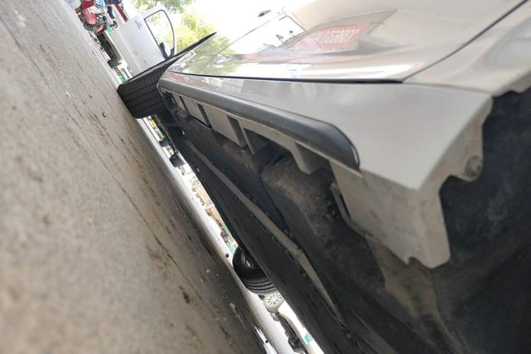 Used AION S 2023 Meizu 580 Lithium Iron Phosphate Right Side Sill