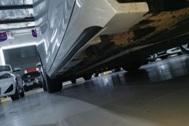 Used AION S 2023 Meizu 580 Lithium Iron Phosphate Right Side Sill
