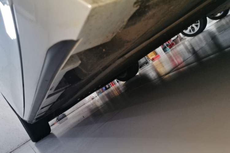 Used AION S 2023 Meizu 580 Lithium Iron Phosphate Right Side Sill