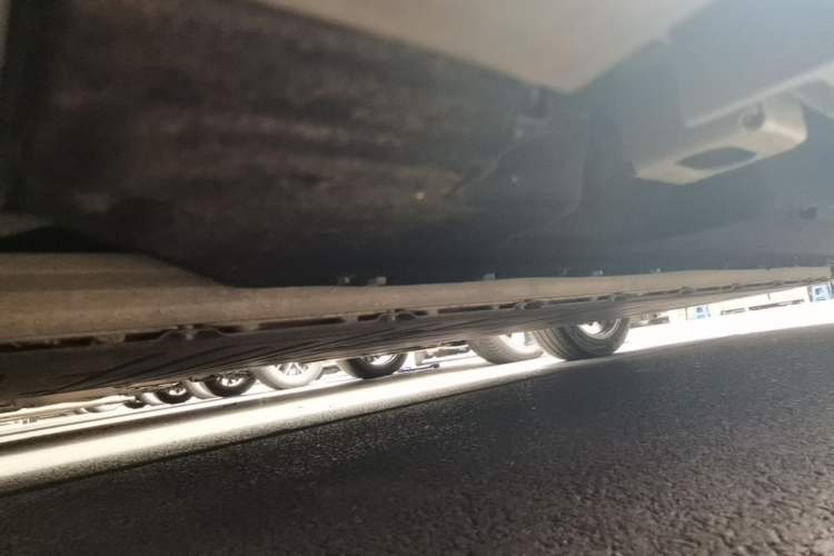 Used AION S 2023 Meizu 580 Lithium Iron Phosphate Right Side Sill