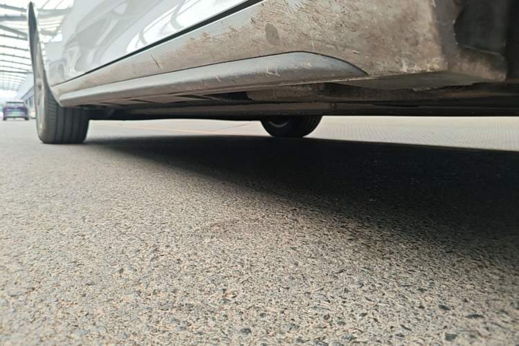Used AION S 2023 Meizu 580 Lithium Iron Phosphate Right Side Sill