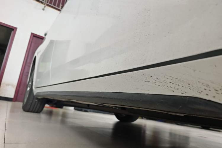 Used AION S 2023 Meizu 580 Lithium Iron Phosphate Right Side Sill