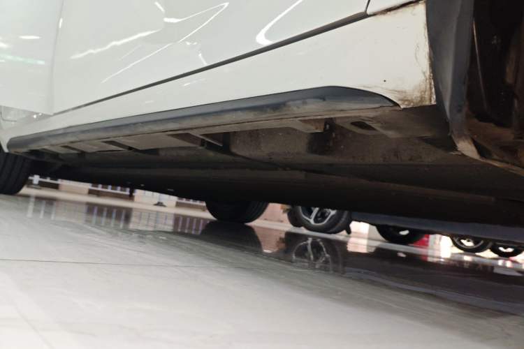 Used AION S 2023 Meizu 580 Lithium Iron Phosphate Right Side Sill