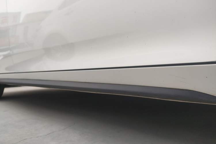 Used AION S 2023 Meizu 580 Lithium Iron Phosphate Right Side Sill