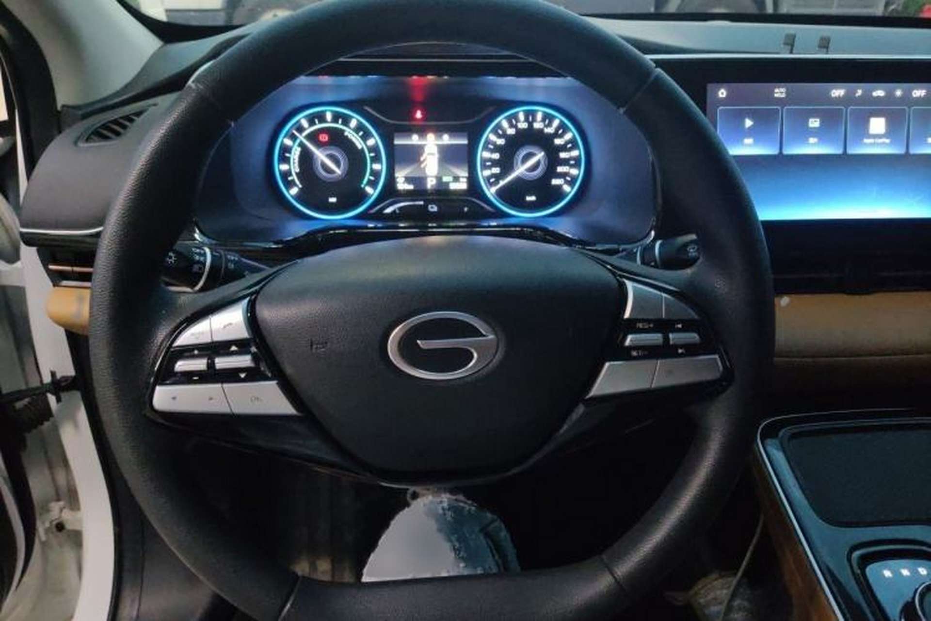 Used AION S 2023 Meizu 580 Lithium Iron Phosphate Steering Wheel