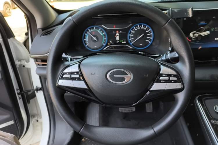 Used AION S 2023 Xuan 580 55.5 kWh Lithium Iron Phosphate Steering Wheel