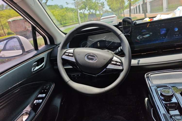 Used AION S 2023 Meizu 580 Lithium Iron Phosphate Steering Wheel