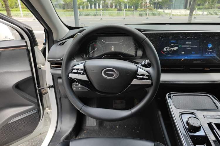 Used AION S 2023 Meizu 580 Lithium Iron Phosphate Steering Wheel