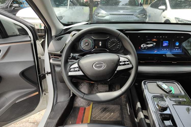 Used AION S 2023 Meizu 580 Lithium Iron Phosphate Steering Wheel