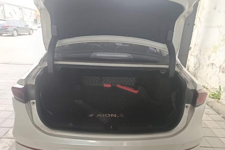 Used AION S 2023 Meizu 580 Lithium Iron Phosphate Trunk