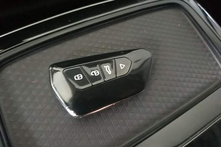 Used AION S 2023 Meizu 580 Lithium Iron Phosphate Vehicle Key