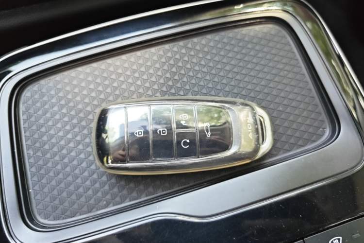 Used AION S 2023 Xuan 580 55.2 kWh Lithium Iron Phosphate Vehicle Key