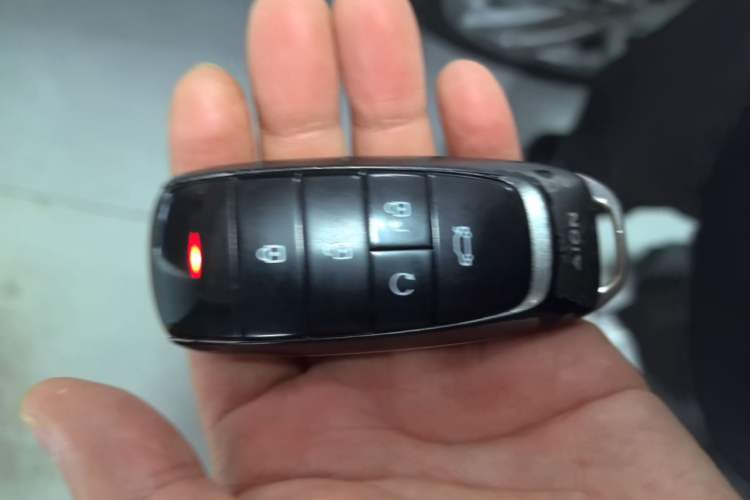 Used AION S 2023 Xuan 580 55.2 kWh Lithium Iron Phosphate Vehicle Key