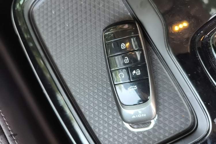 Used AION S 2023 Xuan 580 55.5 kWh Lithium Iron Phosphate Vehicle Key