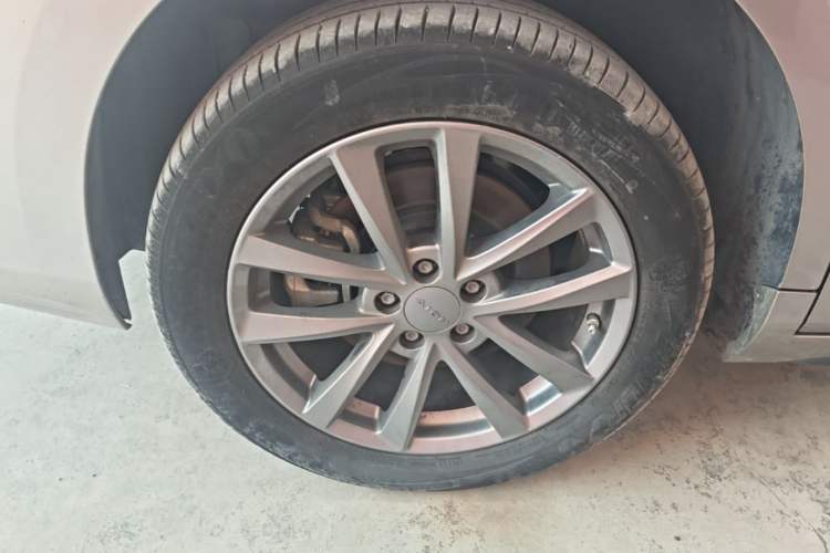 Used AION S 2023 Meizu 580 Lithium Iron Phosphate Right Rear Wheel Hub