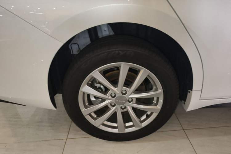 Used AION S 2026 Model Xuan 580 Right Rear Wheel Hub