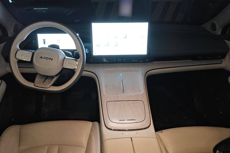 Used AION S MAX 2024 80 Xinghan Edition Ternary Lithium Interior 2