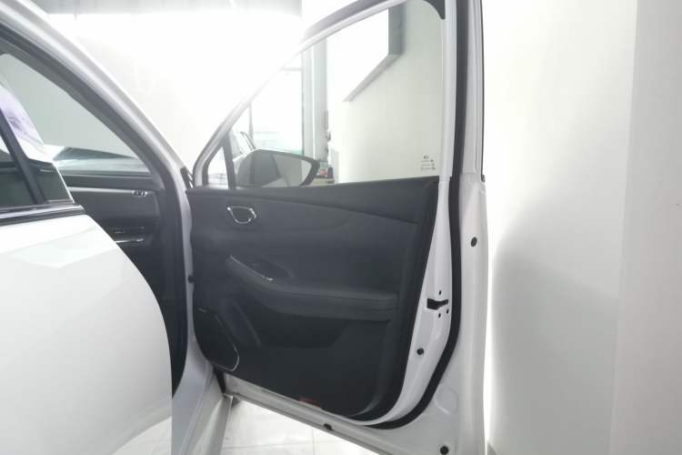 Used AION S MAX 2024 70 Star Edition 54.6 kWh Interior 5