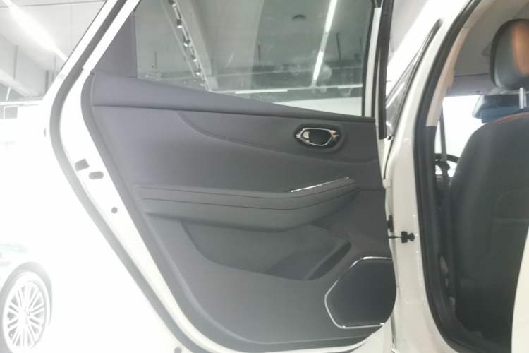 Used AION S MAX 2024 70 Star Edition 54.6 kWh Interior 8