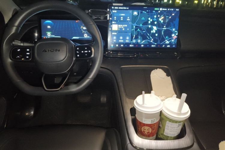 Used AION S MAX 2024 70 Star Edition 54.6 kWh Center Console