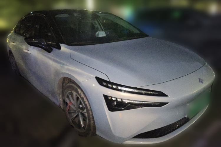 Used AION S MAX 2024 70 Star Edition 54.6 kWh Front Right 45 Deg
