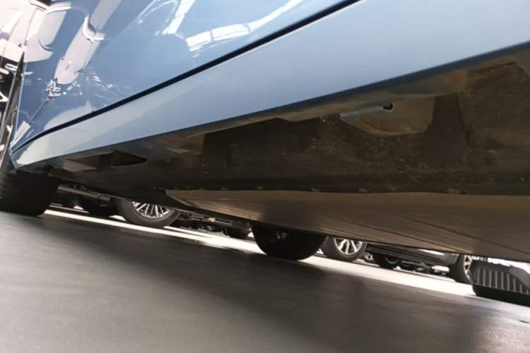 Used AION S MAX 2024 80 Star Edition Lithium Iron Phosphate Left Side Sill