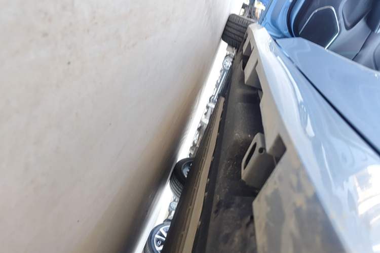 Used AION S MAX 2024 70 Star Edition Left Side Sill