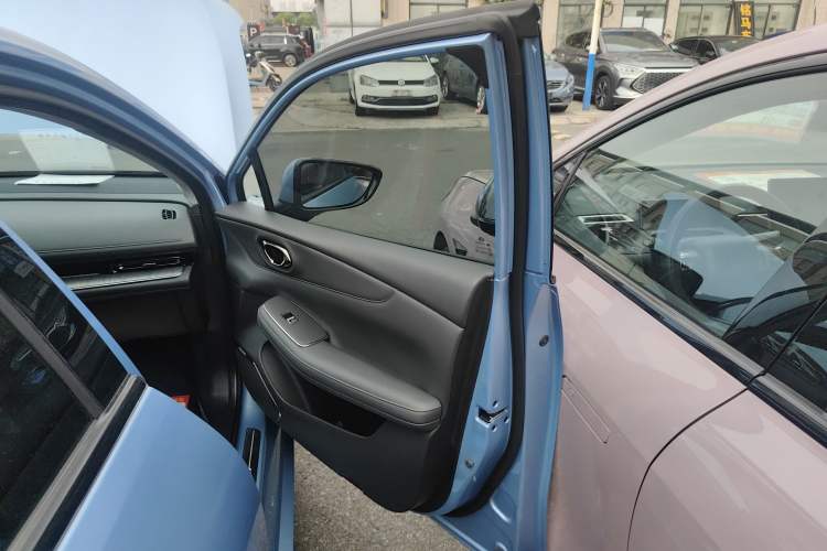 Used AION S MAX 2024 70 Star Edition Right Front Door Interior