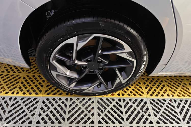 Used AION S MAX 2024 80 Star Edition Ternary Lithium Right Rear Wheel Hub