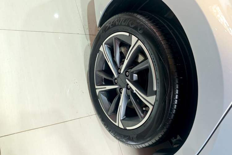 Used AION S MAX 2024 70 Star Edition Right Rear Wheel Hub