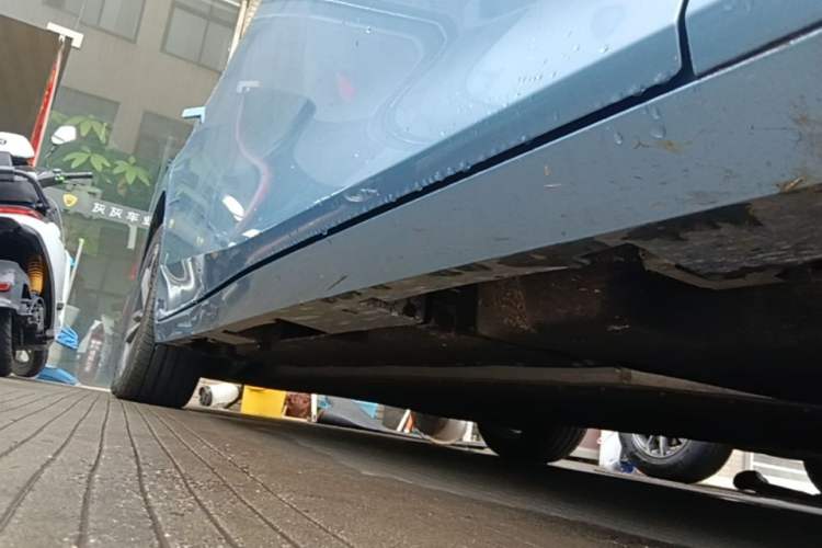 Used AION S MAX 2024 70 Star Edition Right Side Sill
