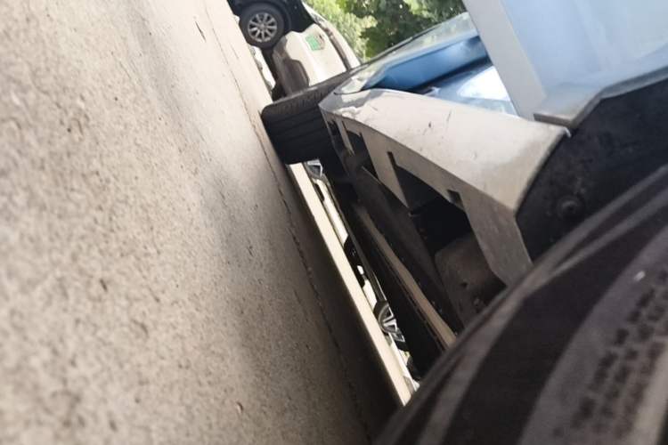 Used AION S MAX 2024 70 Star Edition Right Side Sill