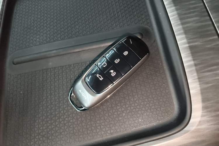 Used AION S MAX 2024 80 Star Edition Lithium Iron Phosphate Vehicle Key