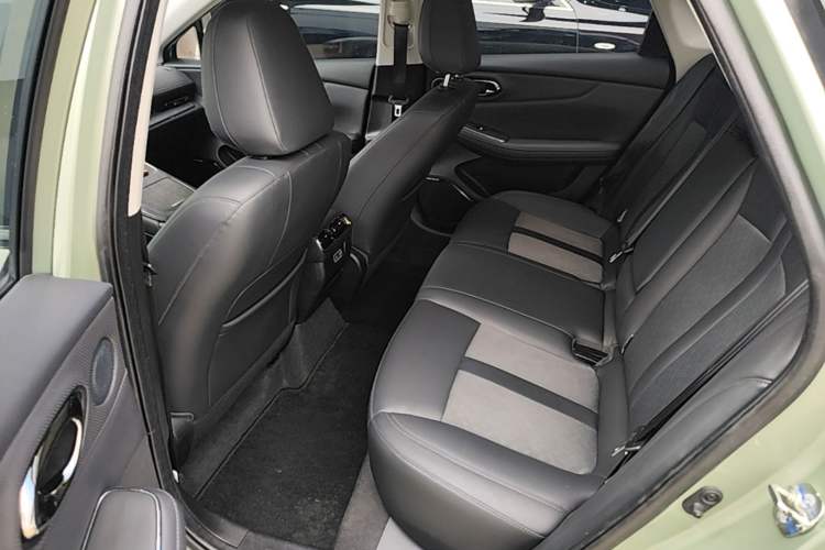 Used AION S MAX 2024 80 Star Edition Ternary Lithium Left Rear Seat