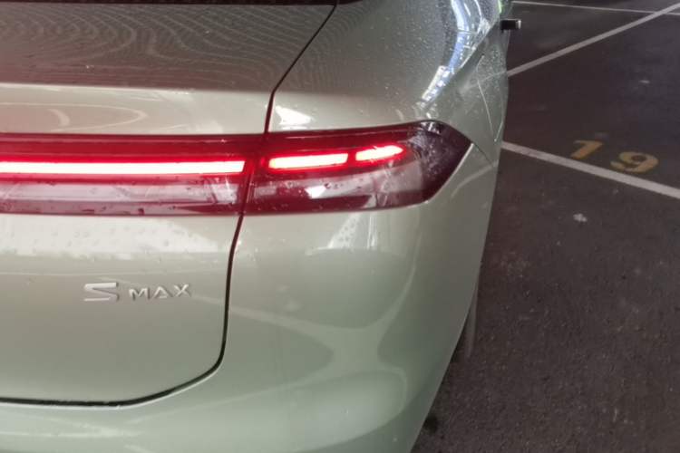 Used AION S MAX 2024 80 Star Edition Ternary Lithium Right Rear Taillight