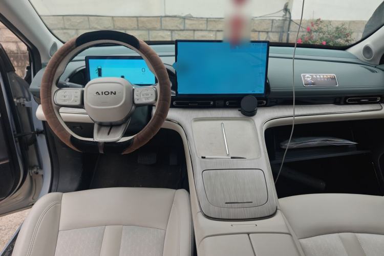 Used AION S MAX 2024 80 Star Edition Ternary Lithium Center Console