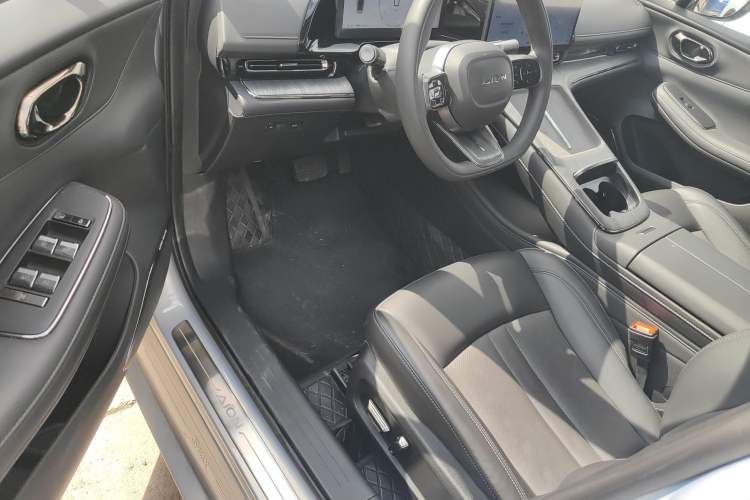 Used AION S MAX 2024 80 Star Edition Ternary Lithium Driver Seat