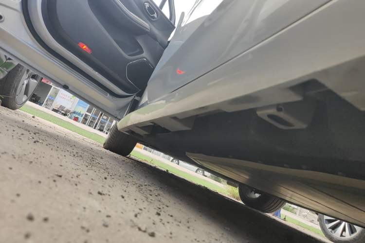 Used AION S MAX 2024 80 Star Edition Ternary Lithium Left Side Sill