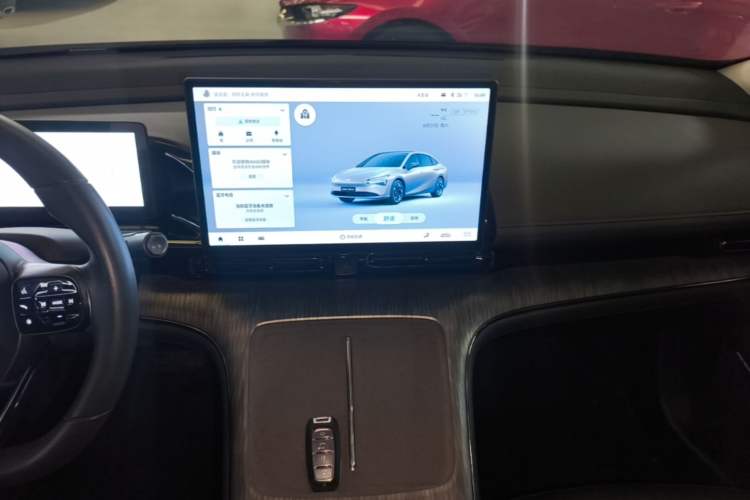 Used AION S MAX 2024 70 Star Edition 54.6 kWh Audio And AC Panel