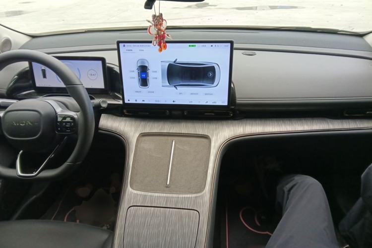 Used AION S MAX 2024 70 Star Edition 54.6 kWh Center Console