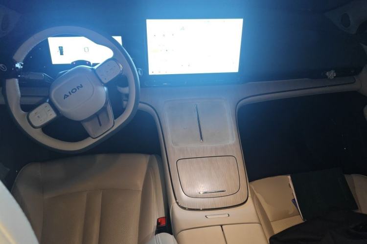 Used AION S MAX 2024 80 Xinghan Edition Ternary Lithium Center Console