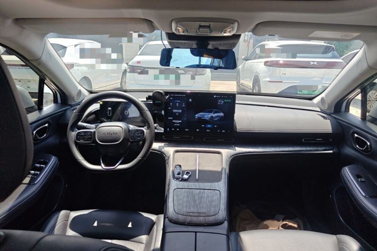 Used AION S MAX 2024 70 Star Edition 54.6 kWh Center Console