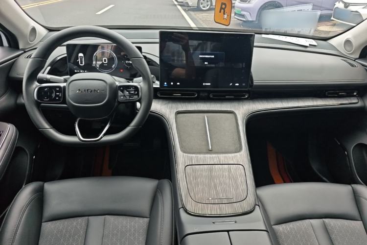 Used AION S MAX 2024 70 Star Edition 54.6 kWh Center Console