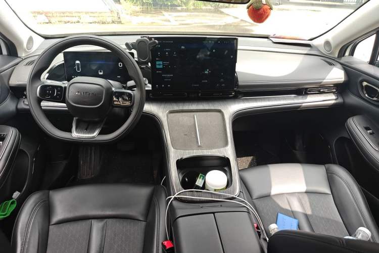 Used AION S MAX 2024 80 Star Edition Ternary Lithium Center Console