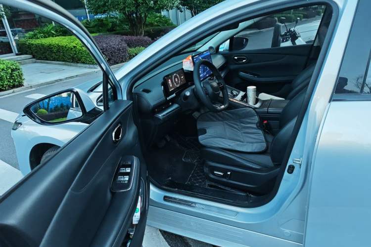 Used AION S MAX 2024 80 Star Edition Lithium Iron Phosphate Driver Seat